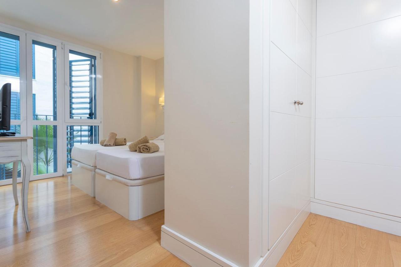 Acogedor Apartamento Junto A La Catedral By Rent Me Малага Экстерьер фото